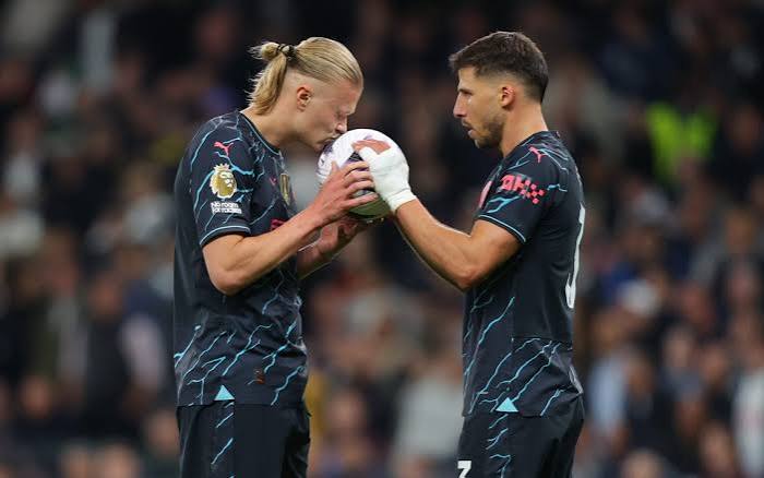 Manchester City'de Kaptanlık Dias ve Haaland'a Emanet
