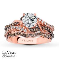 Sweetly styled hearts are decorated in round chocolate diamonds® and vanilla diamonds® in these darling earrings for her. Le Vian Bridal Setting Chocolate Diamonds 14k Strawberry Gold Chocolate Diamond Wedding Rings Jewelry Chocolate Diamonds