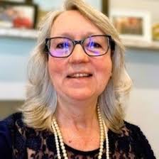 One of my favorite ways to collab with teammates is to have a  𝗦𝗼𝘂𝗿𝗰𝗶𝗻𝗴 𝗣𝗮𝗿𝘁𝘆. A Sourcing Party is when you and your  recruiter teammates hop in a call together.. ..and, well,