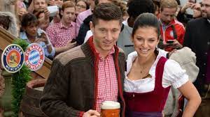 The polish international took to his social media page to announce the arrival of the latest addition to his family named laura. Robert Lewandowski Family Parents Sister Wife Successstory