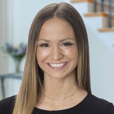 Michelle Kobel's Instagram, Twitter & Facebook