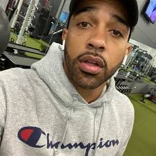 Vicky Yeager's Instagram, Twitter & Facebook