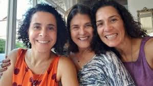 A artista de 67 anos está estabilizada na cti do . Atriz Elizangela Festeja Os 10 Anos De Uniao Da Filha E Nora Que Seja Sempre Abencoada Famosos Extra Online