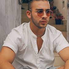 Manuel turizo zapata , mejor conocido como manuel turizo , es un cantante y compositor del género urbano. Manuel Turizo Hits 1 With Single Sola 360 Magazine Art Music Design Fashion Auto Travel Food Health