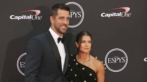 Aaron added that he thought it was inappropriate to talk publicly about some family matters on the reality tv show. Aaron Rodgers Bio Married Affair Net Worth Spouse Salary Career Girlfriend Contract Relationship Nfl Age Height Family