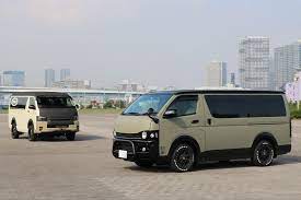 ハイエース200系カスタム 伊勢谷友介さん愛車 ハイエース キャラバン カスタム fjクルーザー