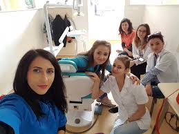 Pentru a afla informatii despre una din facultati, apasati pe imaginea corespunzatoare dorintei dumneavoastra. Facultatea De MedicinÄ DentarÄ