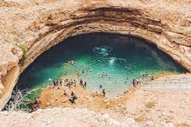 Oman has two exclaves separated from it by the united arab emirates, the musandam peninsula and madha. 10 Grunde Fur Einen Urlaub In Oman Oman Visum