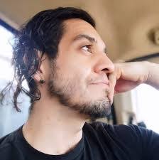 Alyssa Guyer's Instagram, Twitter & Facebook