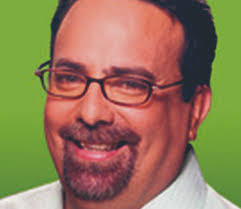 Dennis Marquez's Instagram, Twitter & Facebook