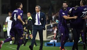 Sousa was een hardwerkende, tactisch intelligente en veelzijdige speler, die zowel aanvallend als verdedigend effectief was, dankzij. Strategi Transfer Fiorentina Mengubah Watak Paulo Sousa Pandit Football Indonesia