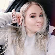 Brooke Webster's Instagram, Twitter & Facebook