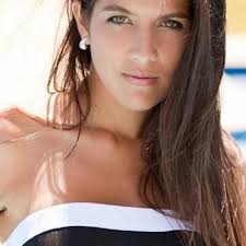 Júlia Leal (@Julialealp)