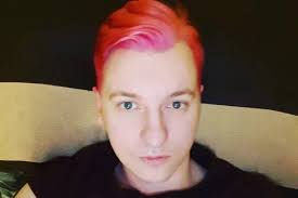 Man, 27, with chest pains dies outside A&E unit 'after being told he must  wait 4 hours'