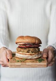 Burgers De Poulet Au Curry Aux Herbes A La Pomme Au Gingembre Trois Fois Par Jour Recipe Food Combining Food Y Food