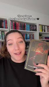 L'aube Ecarlate Livre