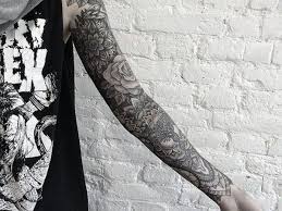 A half sleeve tattoo on your arm also offers enough space that an artist can really develop cool designs and still have the shoulder. 155 Kick Ass Sleeve Tattoos For Guys Gals 1000 Tattoo Photo Eddnet