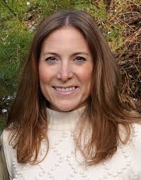 Emma Farrell's Instagram, Twitter & Facebook