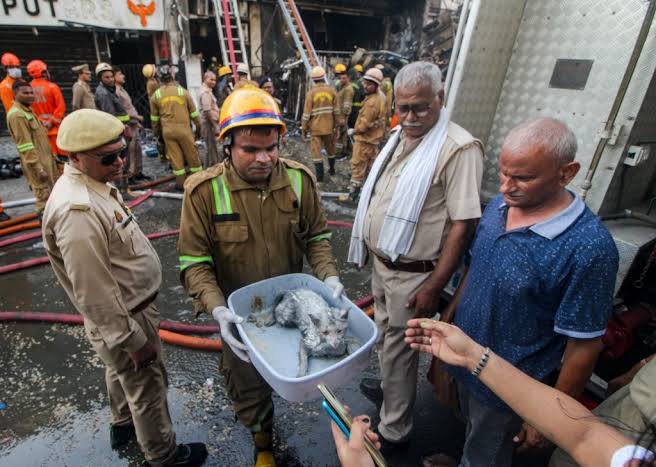 At least 15 dead as fire rips through Lucknow building, students among victims | Highland Post