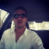 100+ perfiles de «Britton»