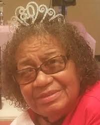 Naomi Cannon's Instagram, Twitter & Facebook