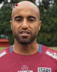 🌎 No histórico de times brasileiros no Mundial de Clubes, 🇾🇪 o São Paulo  continua sendo o maior, com três títulos! 🏆🏆🏆