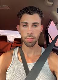 🛷 Showtimes at 9:30 and 11pm with Wade Sturgell 🌰 pouring your Holiday  madness 🎅 at Club Octane….. Dev Adkins Love Lima City of Lima, OH