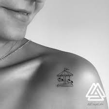 Atli Karinca Carousel Tattoo For Her Tattooideas Tinytattoo Minimal Carouseltattoo Dovme Women Ink Minimalist Tattoo Geometric Tattoo Carousel Tattoo