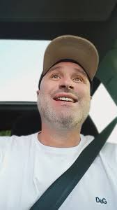 "O CLONE DELA ", Ouça na sua plataforma preferida.,  https://open.spotify.com/track/2ox6AyCpJ9tcHQycraYXjY?si=o9UkkshWSi-aMiBRIjKMhw