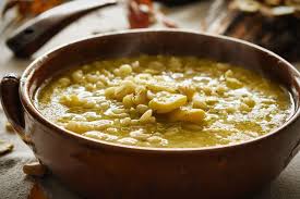 La zuppa di patate è un classico primo piatto di verdure, semplice da preparare e adatto anche ai bambini. Zuppa Di Orzo E Fave Bacchette E Pomodoro