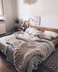 das betten machen liegt wohnung schlafzimmer dekoration schlafzimmerideen fur kleine raume haus deko