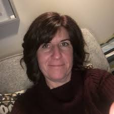 Leanne Bouchard's Instagram, Twitter & Facebook