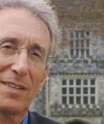 Hire the Best Corporate Hypnotist Wayne Lee, for an Unforgettable Event  Experience