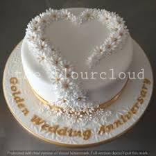 Moms 50th birthday birthday cake birthday ideas cake cookies yellow flowers cake decorating anniversary cakes desserts party ideas. Delicate Daisies For A Golden Wedding Anniversary Golden Wedding Anniversary Cake Wedding Anniversary Cakes 50th Anniversary Cakes