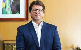 Mário frias was born on october 9, 1971 in rio de janeiro, rio de janeiro, brazil as mário luís frias. Bolsonaro S Secretary Mario Frias Makes A Serious Grammatical Error And Becomes A Joke Entertainment Prime Time Zone
