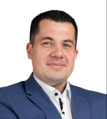 Julian Sander: Finanzberater in Hösbach