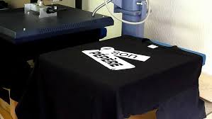 Voir cette épingle et d'autres images dans tags par christel. Comment Realiser Un Flocage Tee Shirt