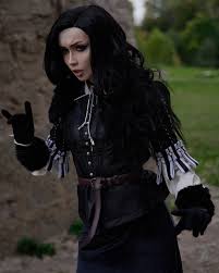 Lets walk in the Freyas garden 🗝️ Present you my Yennefer cosplay as  first month reward 💜 I couldnt miss such gorgeous character and cosplayed  her with the biggest passion, I hope