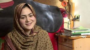 Résultat de recherche d'images pour "afghan girl"