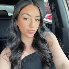 Hi!! I'm Alyssa and I'm from Staten Island New York. Im not 100% committed  but uncc is one of my top choices & I'm majoring in psychology. I love to  go out