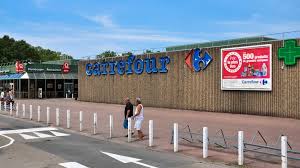 1h before arrival we got sms with safe box code. Bourg En Bresse Carmila