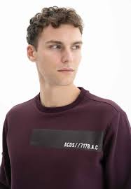 Arma CREW NECK WITH EMBLEM DETAILED