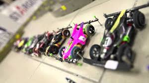 Saya pastikan dulu kalo chassis'nya presisi(ngga templang) caranya : Tamiya Mini 4wd Battle Thunder Boomerang Vs Victory Magnum By Terry Hunter
