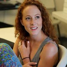 Lisa Racz's Instagram, Twitter & Facebook