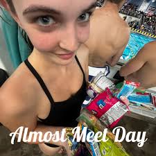 Next up for our officer introductions today we have our Marketing Director… Olivia  Honaker! She is a rising senior majoring in biological sciences 🥼🧪 Her  favorite events are the 50 fly and