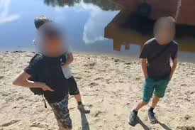 Восемь подростков в Благовещенске прыгали в воду с баржи на опасном затоне  — Амурская правда, новости Благовещенска и Амурской области