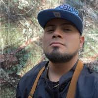 100+ perfiles de «Mauro»