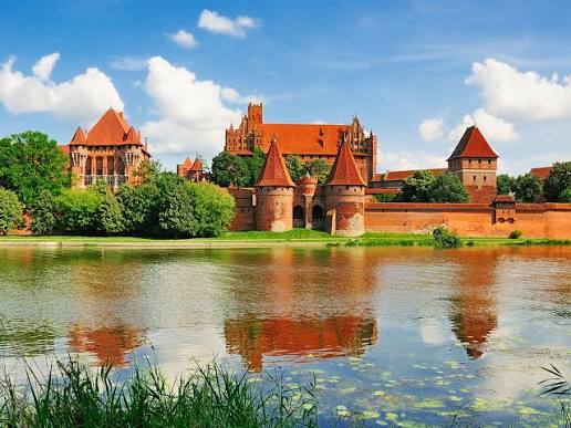 7 day Highlights of Poland tour | On The Go Tours From NZD $2,372