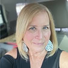 Laurie Ott's Instagram, Twitter & Facebook