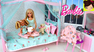 Juegos nuevos de barbie latina, juegos de vestir, maquillar, fashion, moda mágica, juegos de barbie latina.com. Rutina De Noche De Barbie Y La Bebe Kelly Barbie Cuida Bana A Hermanita Kelly Youtube
